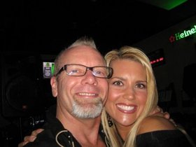 l_98765e3e8a8d494eacfdff0acc132556-2.jpg